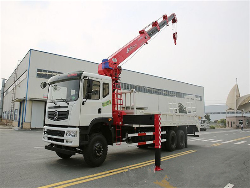 東風(fēng)后八輪【10-12噸】隨車吊帶爬梯