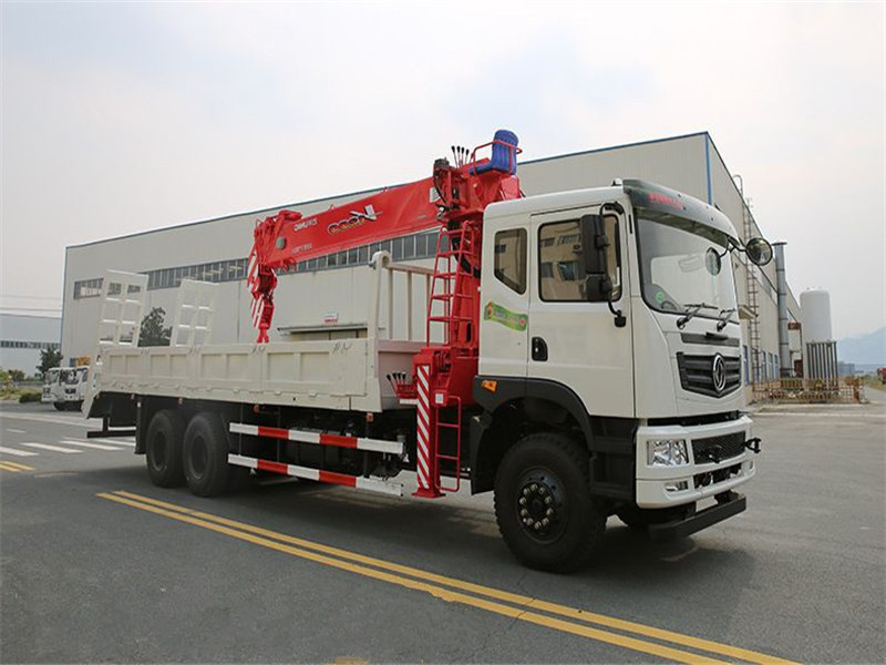 東風(fēng)后八輪【10-12噸】隨車吊帶爬梯