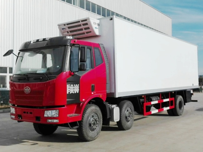 (廂長(zhǎng)8.7米)解放小三軸冷藏車