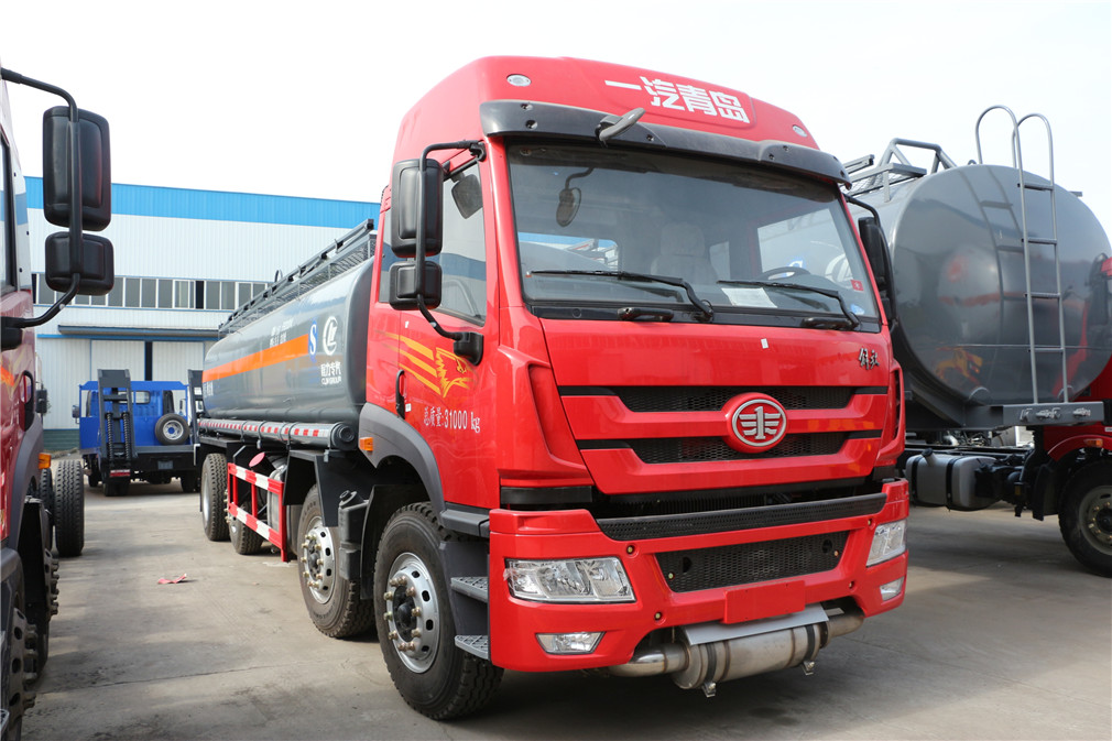 解放悍V前四后六【20立方】易燃腐蝕品罐式運(yùn)輸車