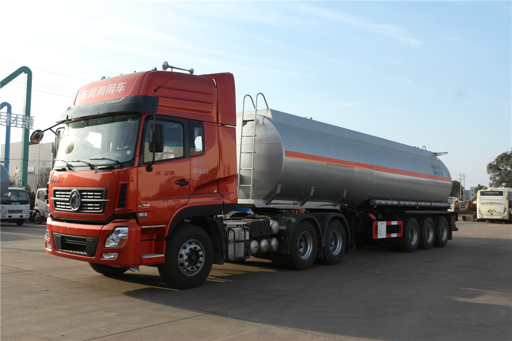 東風(fēng)天龍3軸【42立方】鋁合金運油半掛車