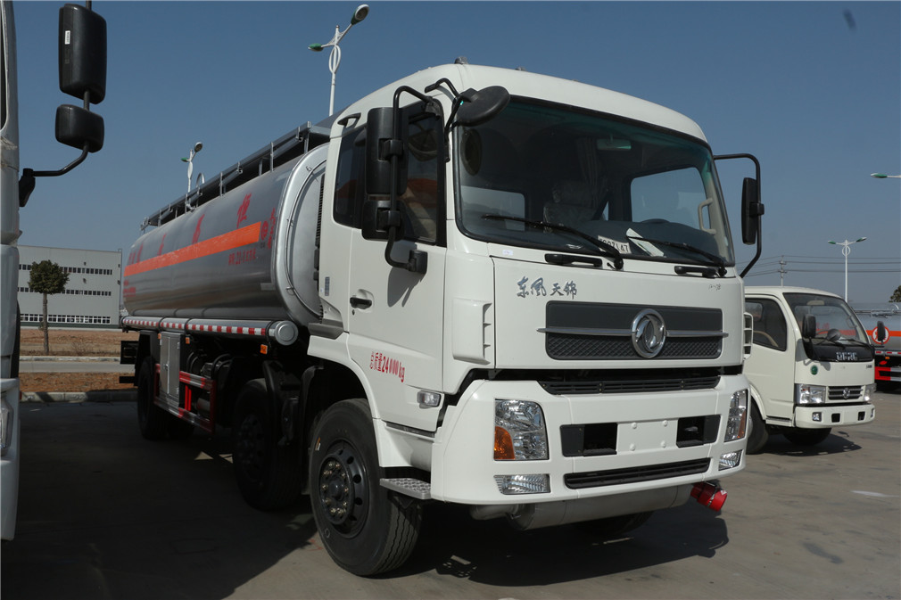 東風(fēng)天錦小三軸【20立方】運(yùn)油車