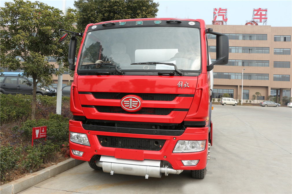 解放后八輪【23立方】運油車