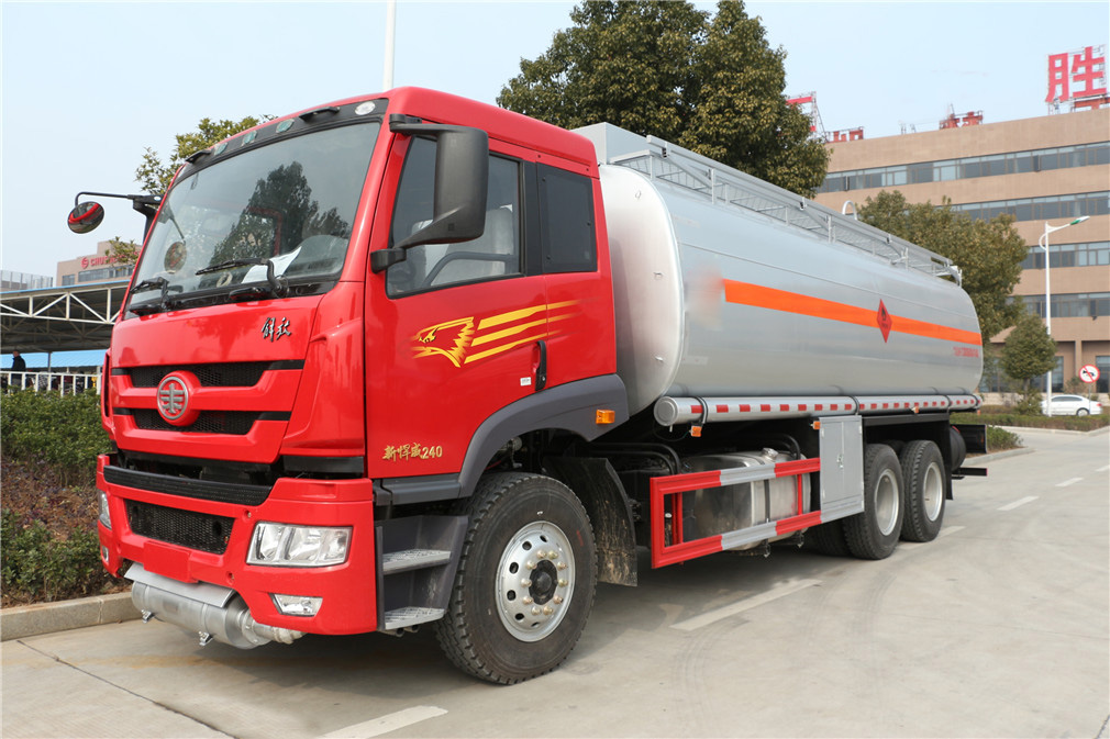 解放后八輪【23立方】運(yùn)油車