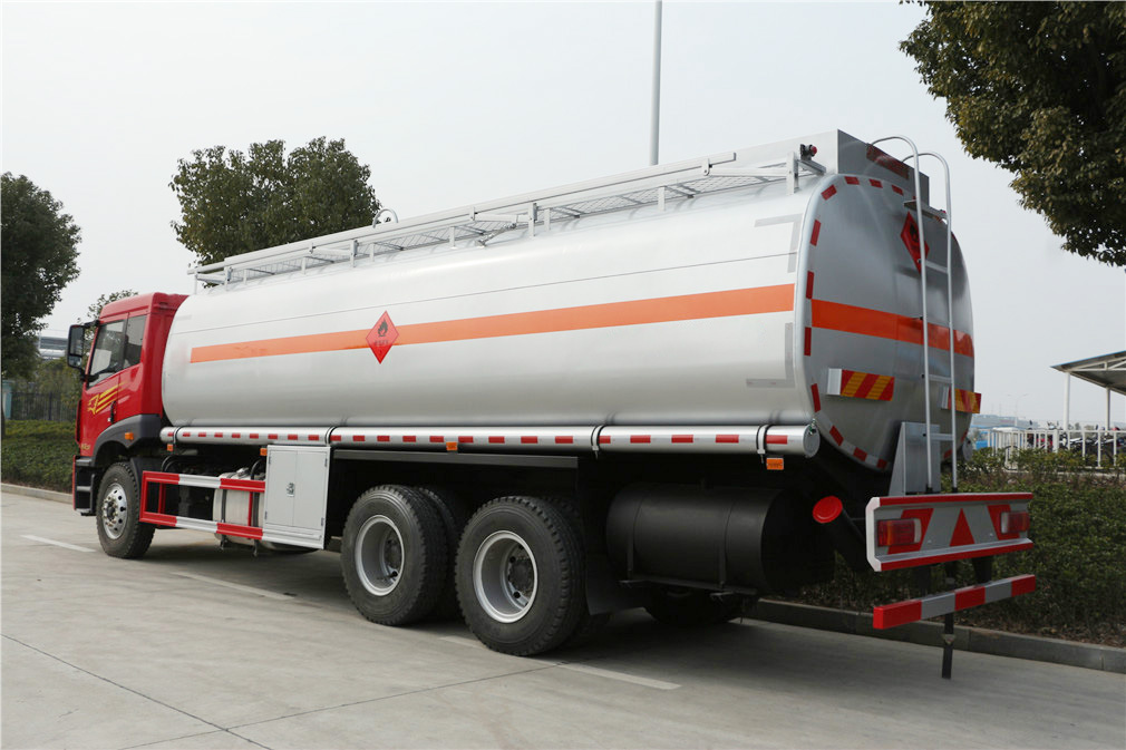 解放后八輪【23立方】運油車