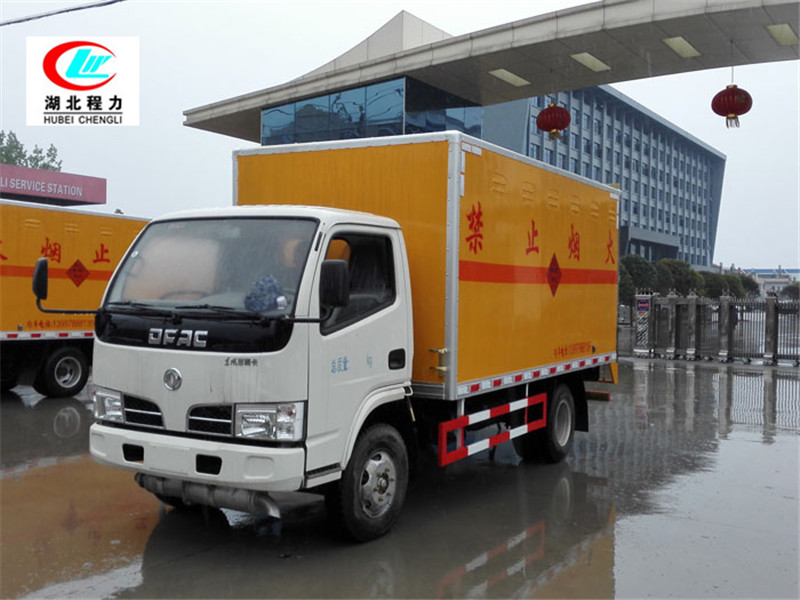 東風小多利卡4.1米雜項危險物品廂式運輸車【九類 藍牌】