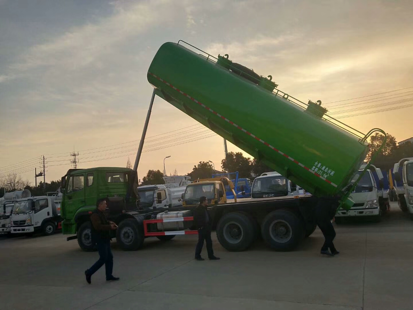 重汽污泥自卸運輸車（24方）