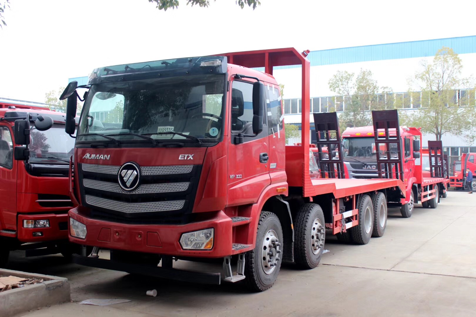 8X4前四后八【20-40噸】平板運輸車