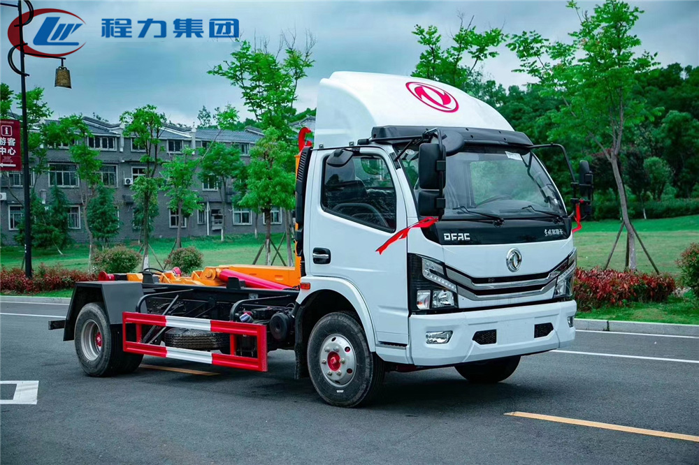 國六【7-8方】東風D7 勾臂垃圾車