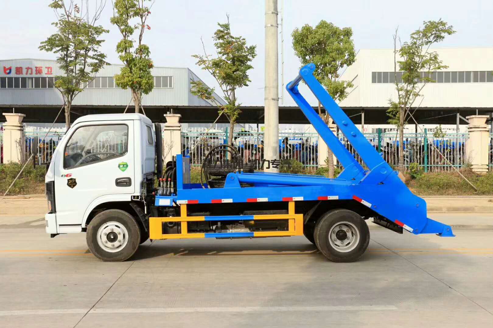 國六【6方】東風D6多利卡 擺臂垃圾車