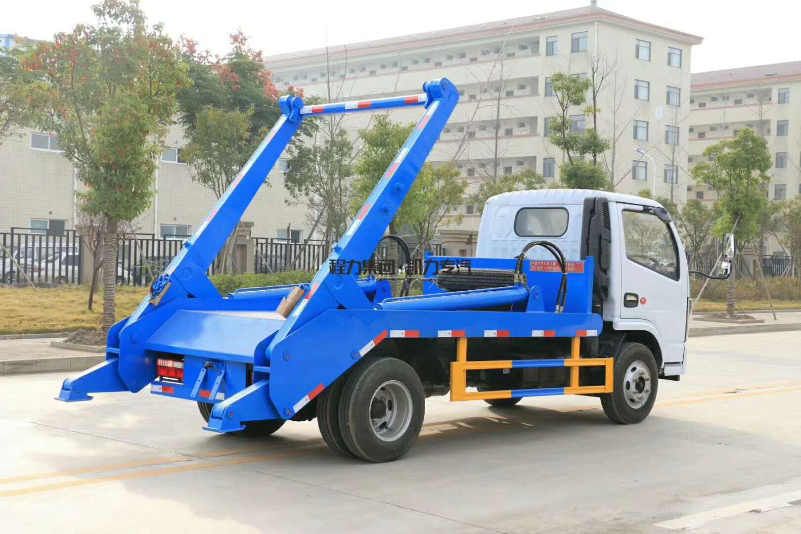 國六【6方】東風D6多利卡 擺臂垃圾車