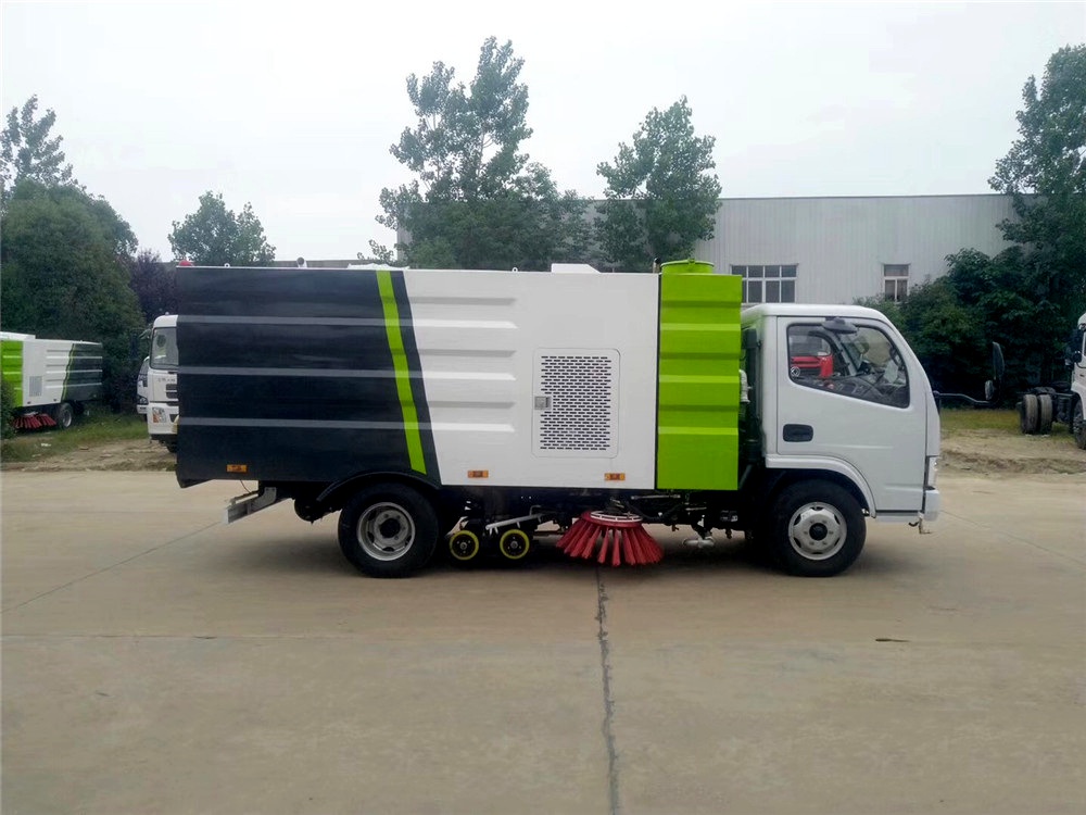 不上牌【3方水 2.5方塵】東風D6 洗掃車