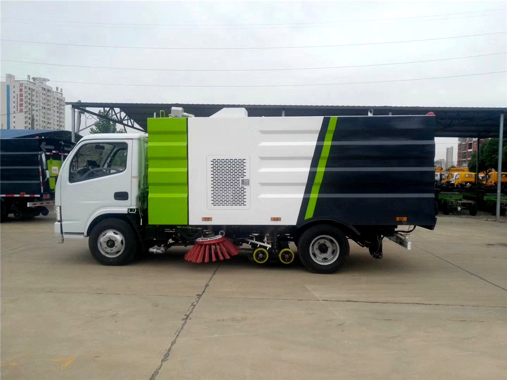 不上牌【3方水 2.5方塵】東風D6 洗掃車